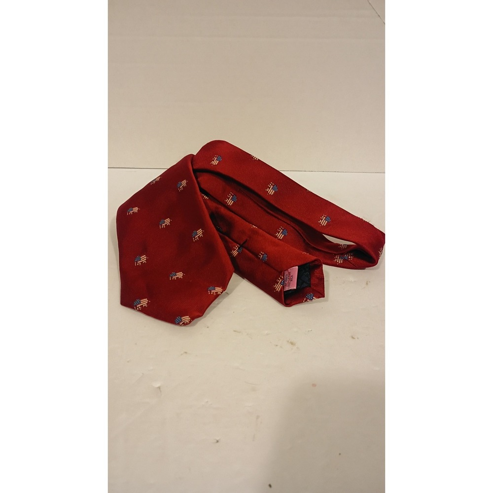 Vineyard Vines Mens Silk Flag Elephant Patriotic tie, Americana Aesthetic.